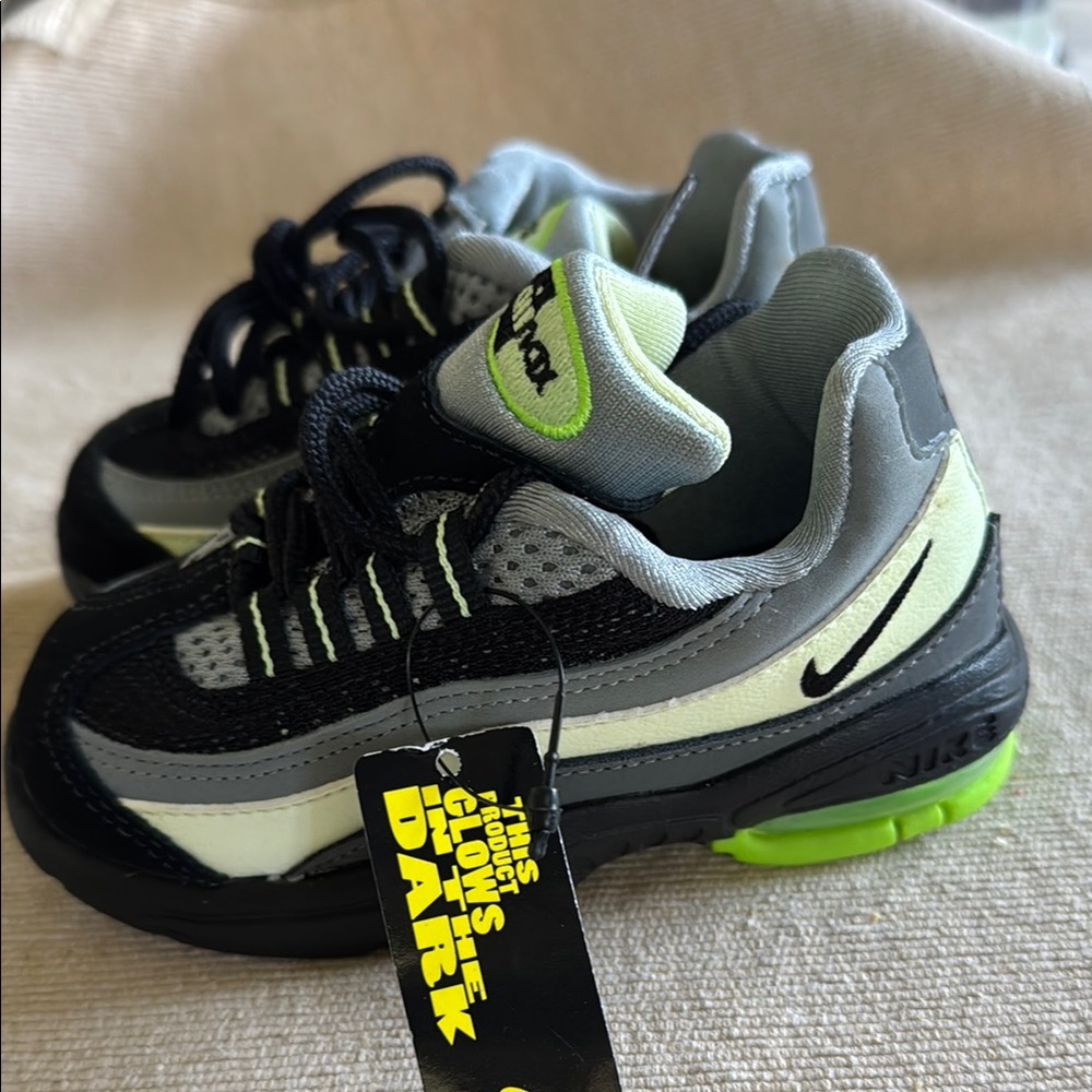 Nike Black and Green Air Max Sneakers